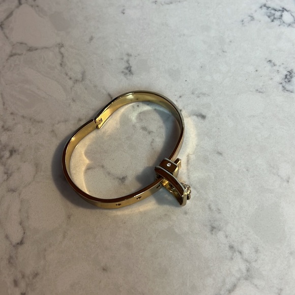 Beautiful bangle - Picture 4 of 7